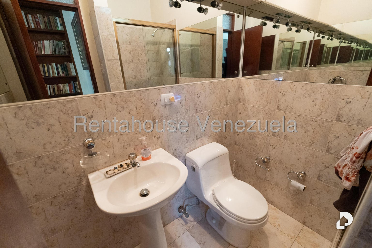 Casa en El Cafetal, Caracas