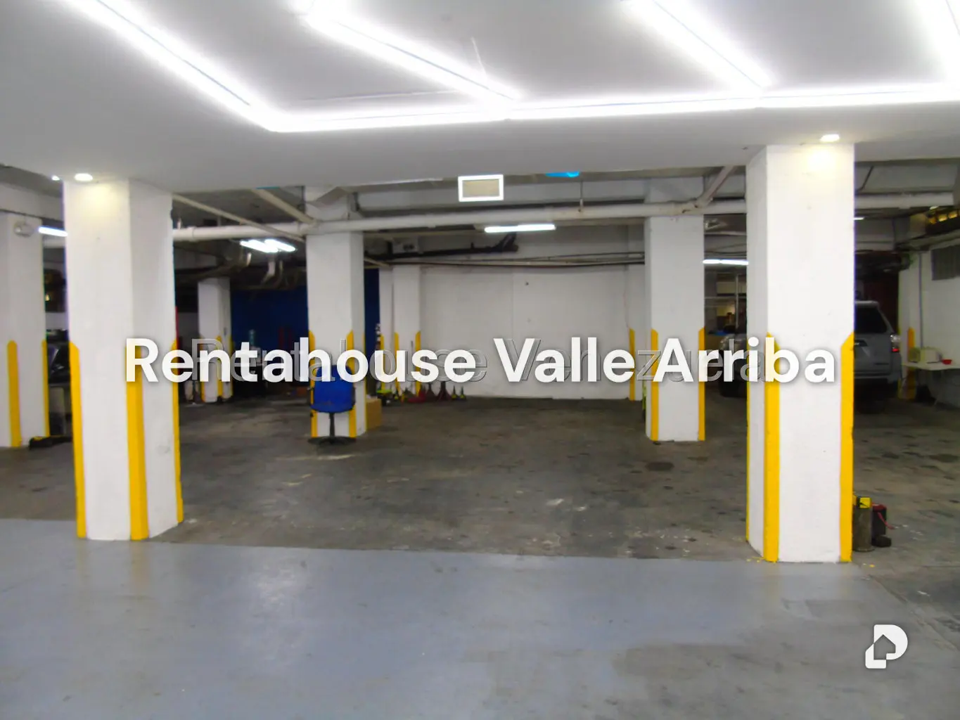 Local comercial en Los Palos Grandes, Caracas – 27