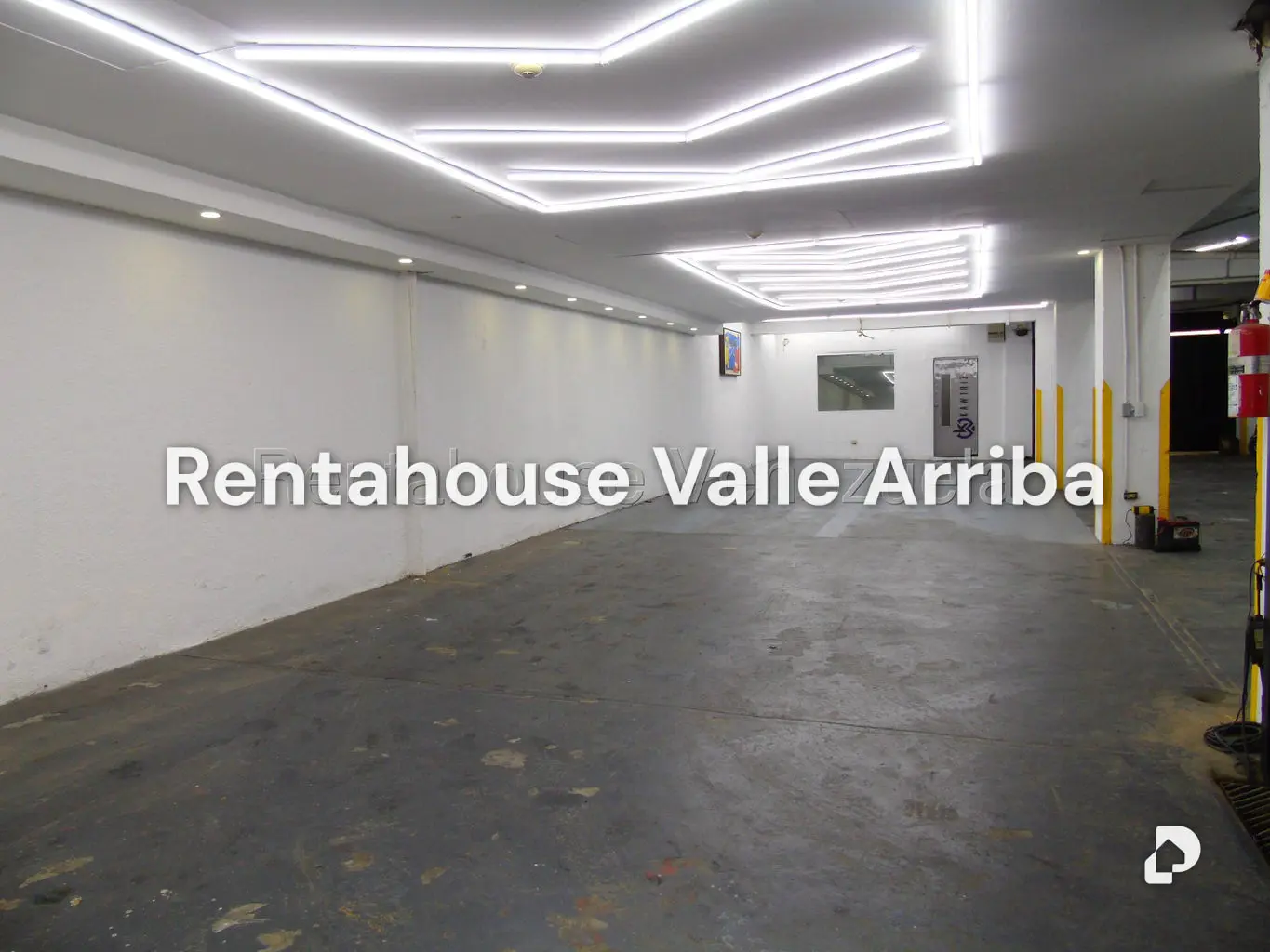 Local comercial en Los Palos Grandes, Caracas – 23