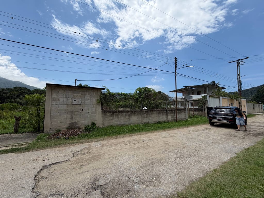 Land in Ocumare de la Costa - 1