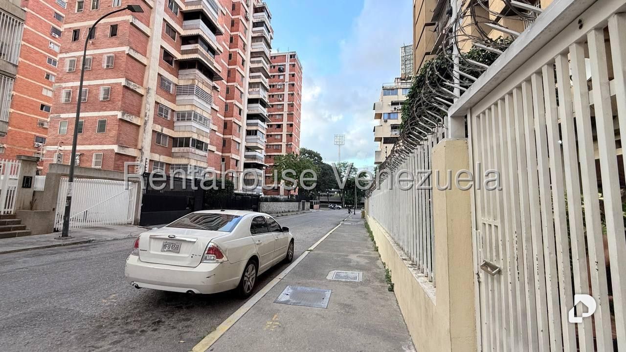 Apartamento en Bello Monte, Caracas – 27