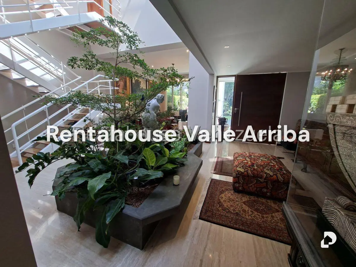 Casa en Los Palos Grandes, Caracas – 11