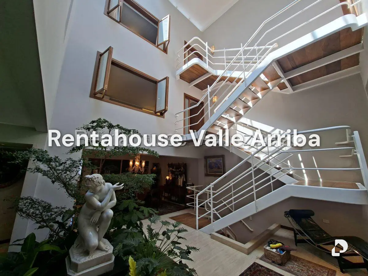 Casa en Los Palos Grandes, Caracas – 26