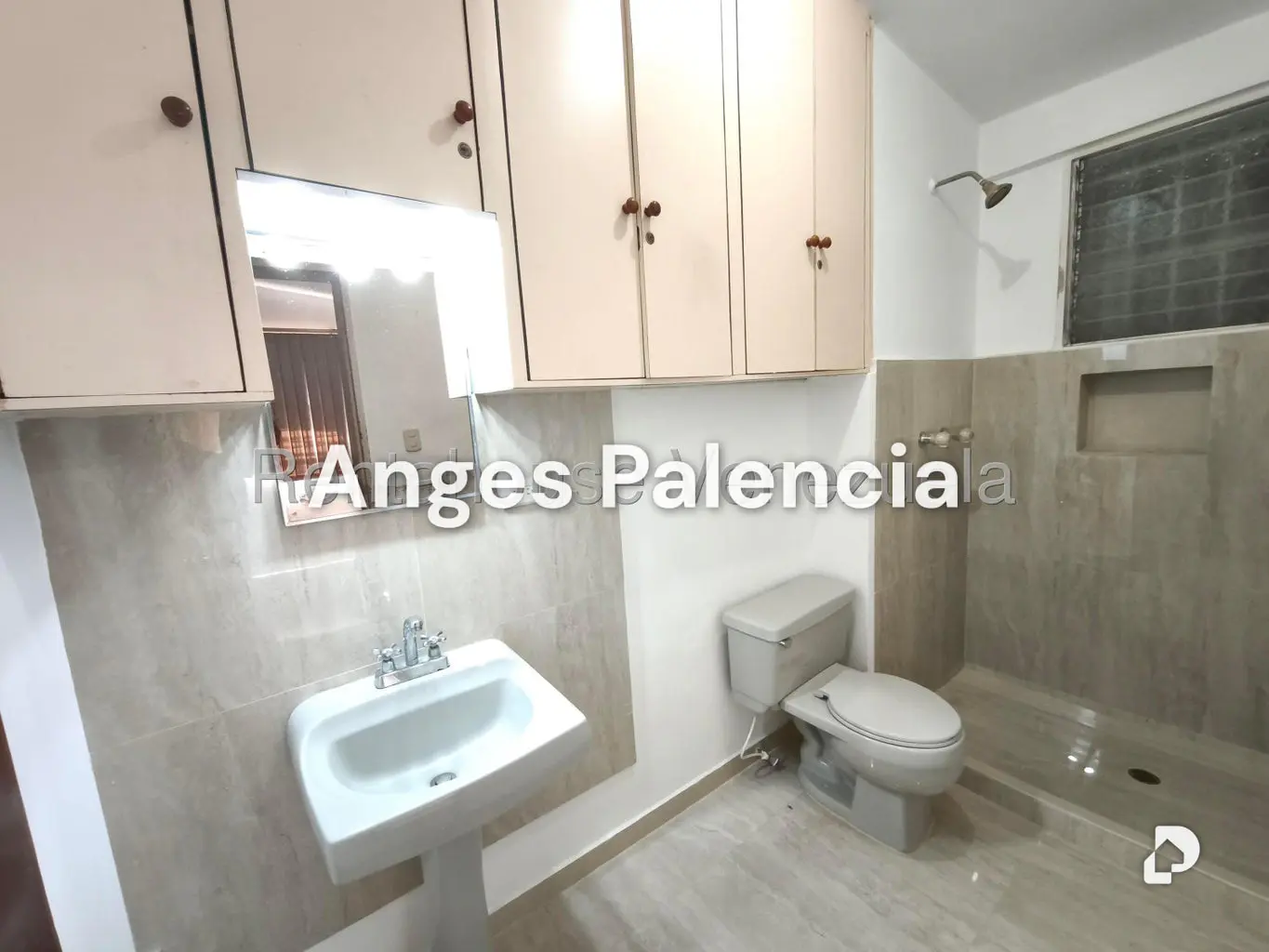 Casa en Urbanización El Centro, Maracay – 23
