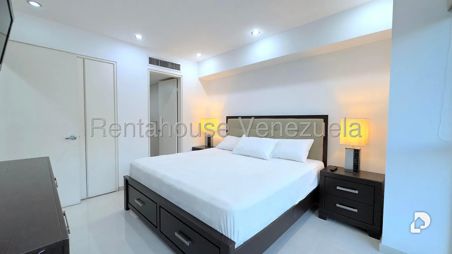 Apartamento en Campo Alegre, Caracas – 28