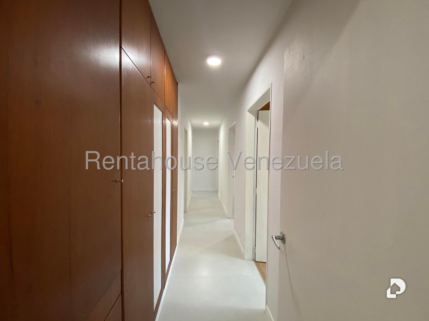 Apartamento en Los Palos Grandes, Caracas – 21