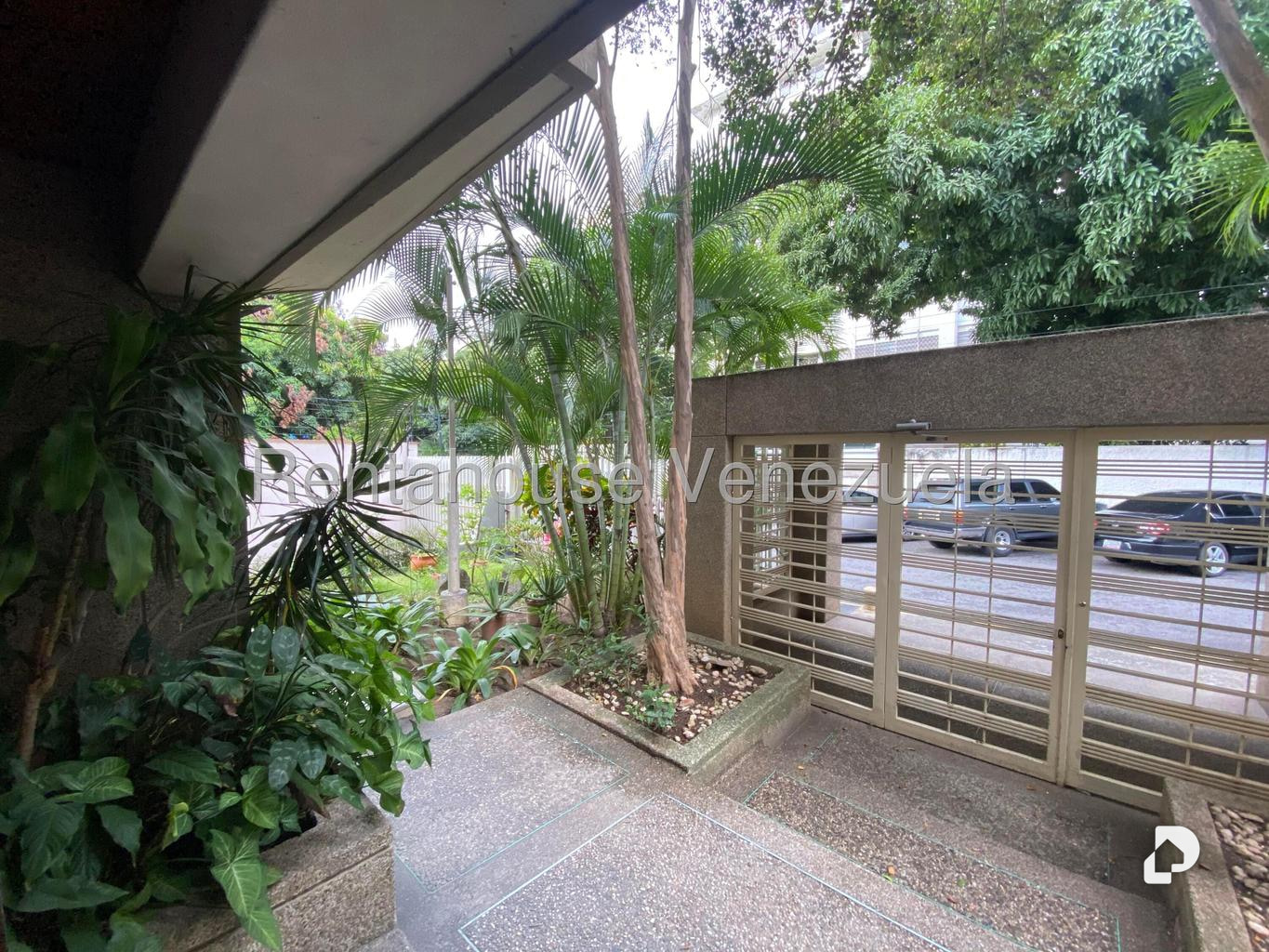 Apartamento en Los Palos Grandes, Caracas – 27