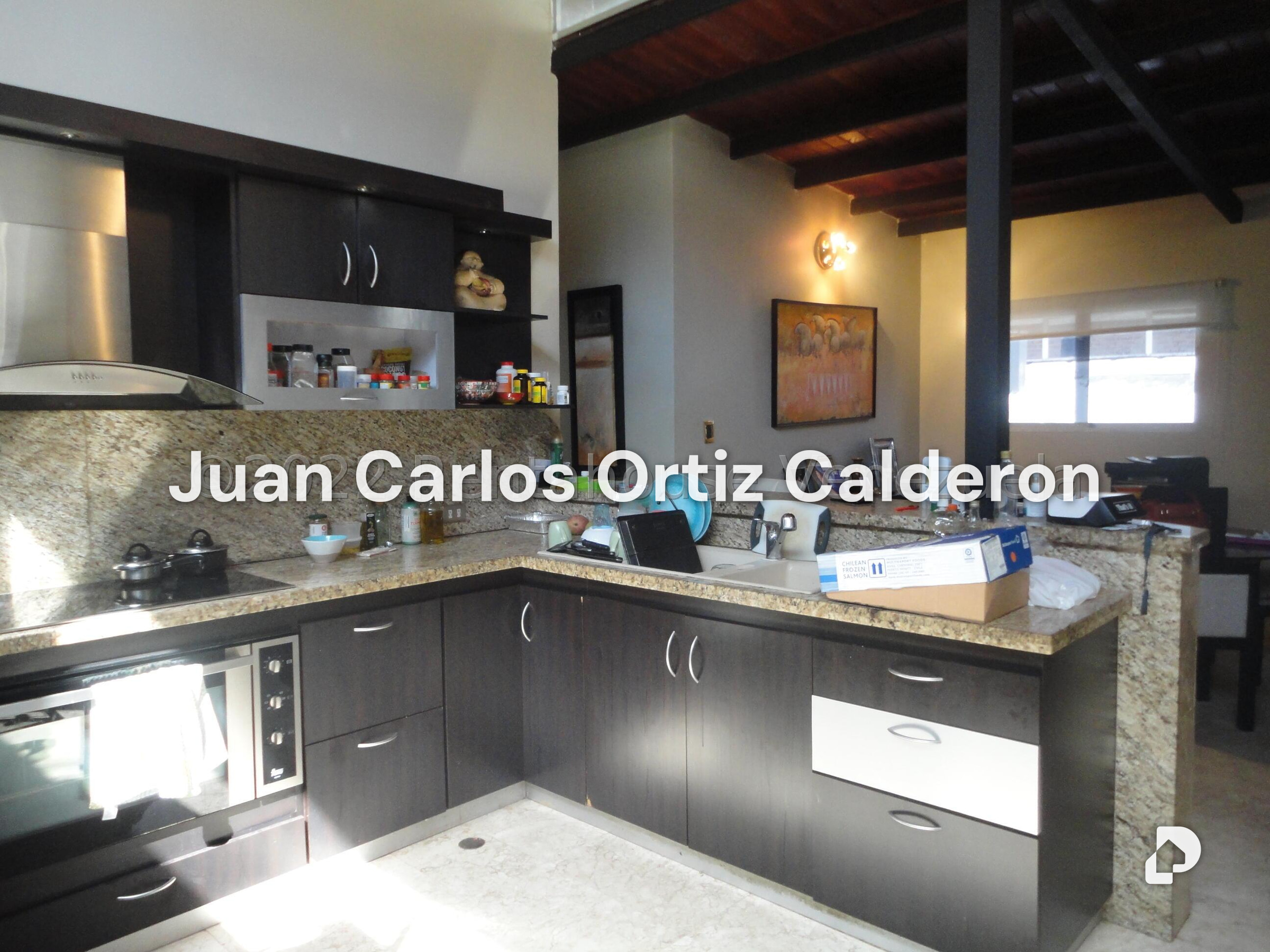 Casa en La Trinidad, Caracas – 24