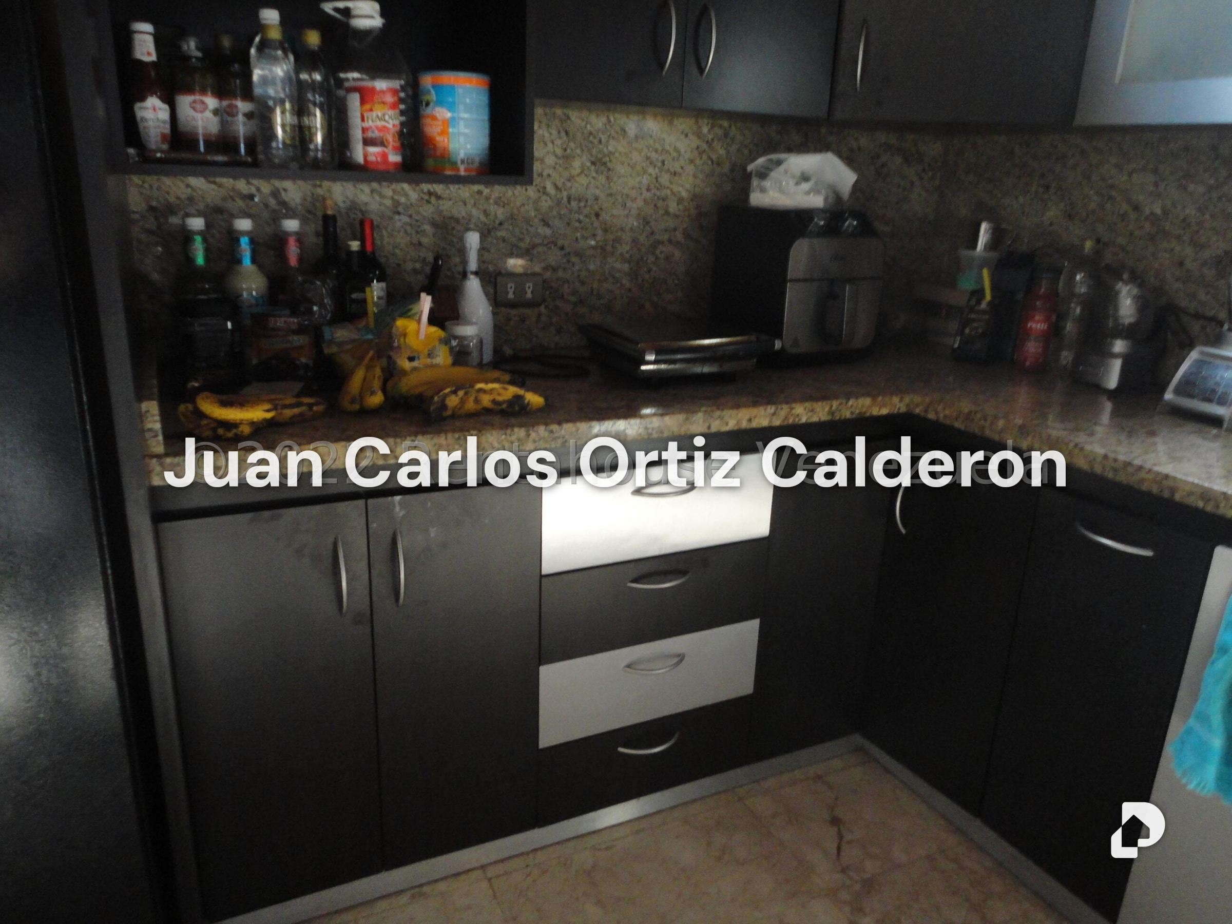 Casa en La Trinidad, Caracas – 25