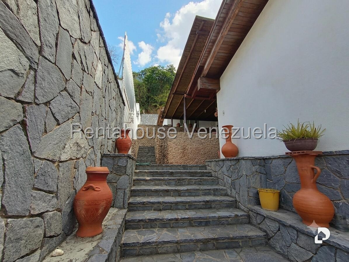 Casa en Prados del Este, Caracas – 26