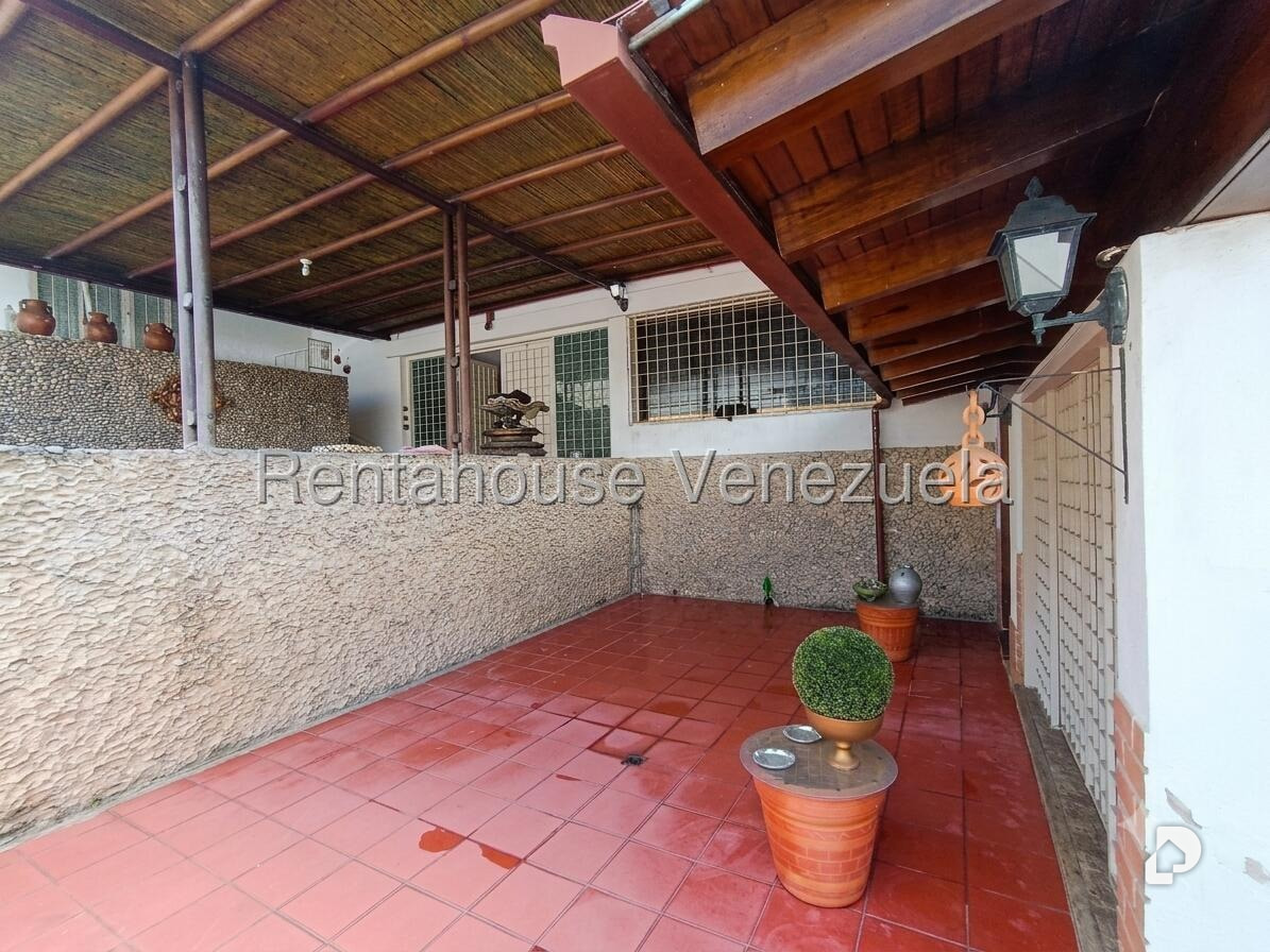 Casa en Prados del Este, Caracas – 25