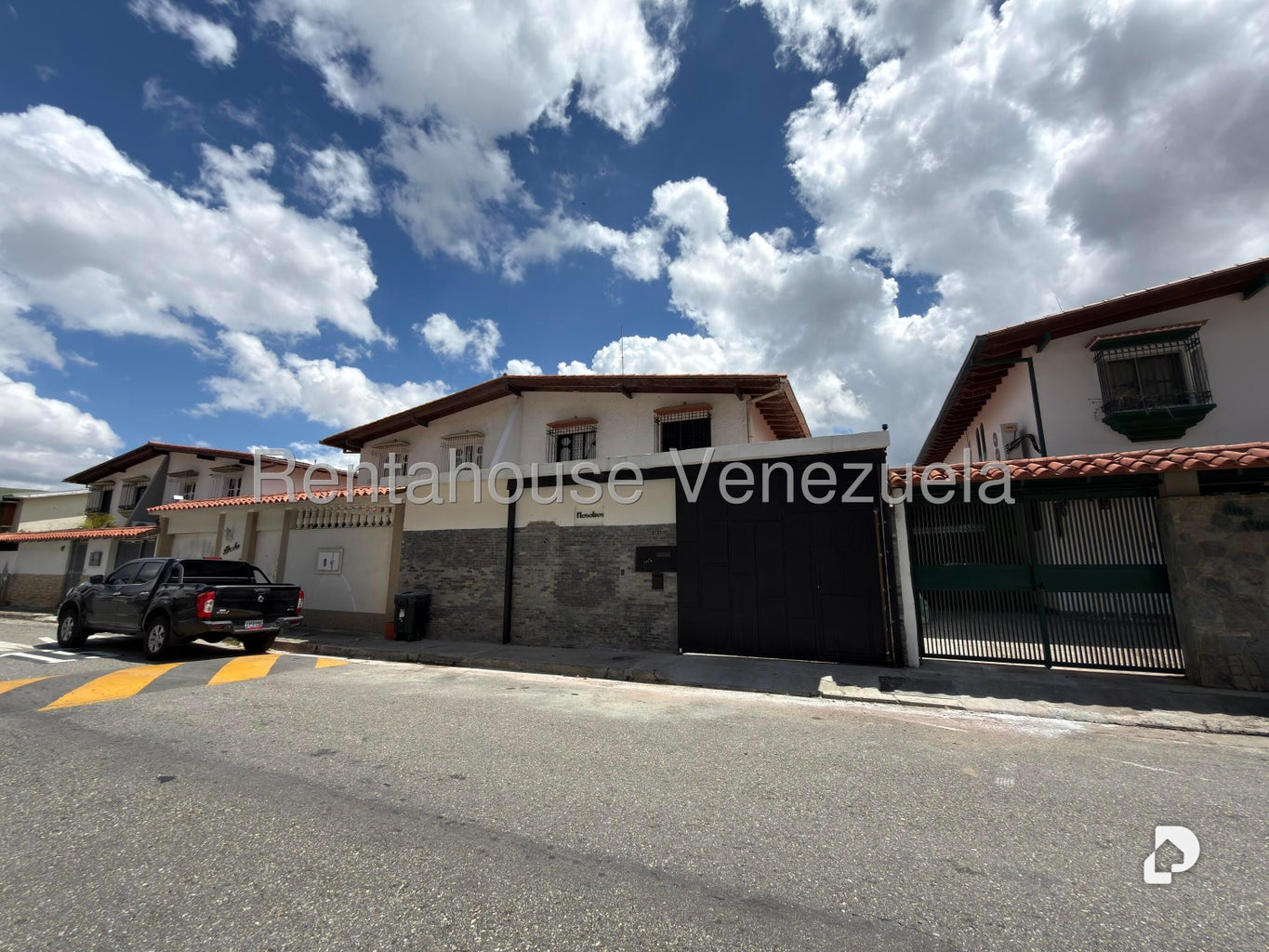 Casa en Alto Prado, Caracas – 20