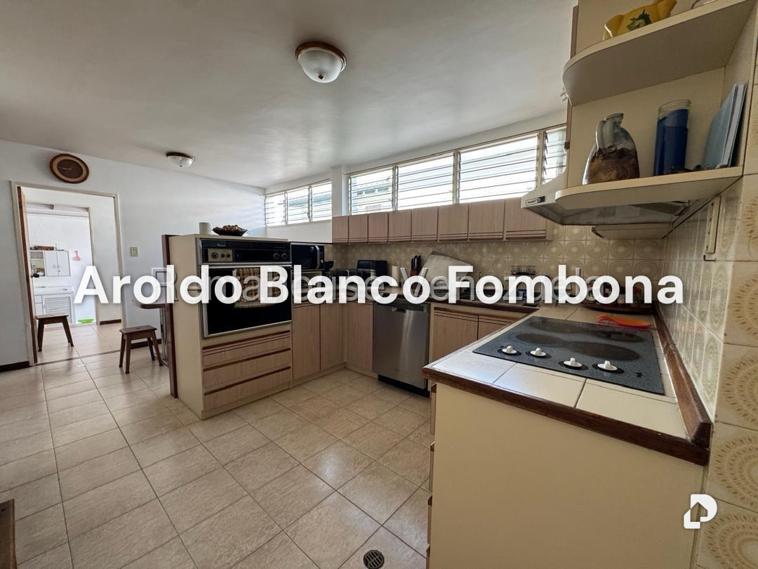Casa en Alto Prado, Caracas – 6