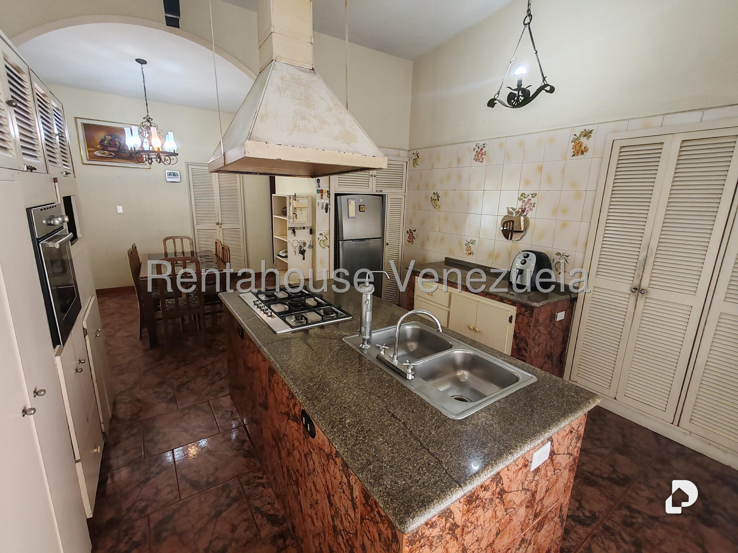 Casa en Macaracuay, Caracas – 19