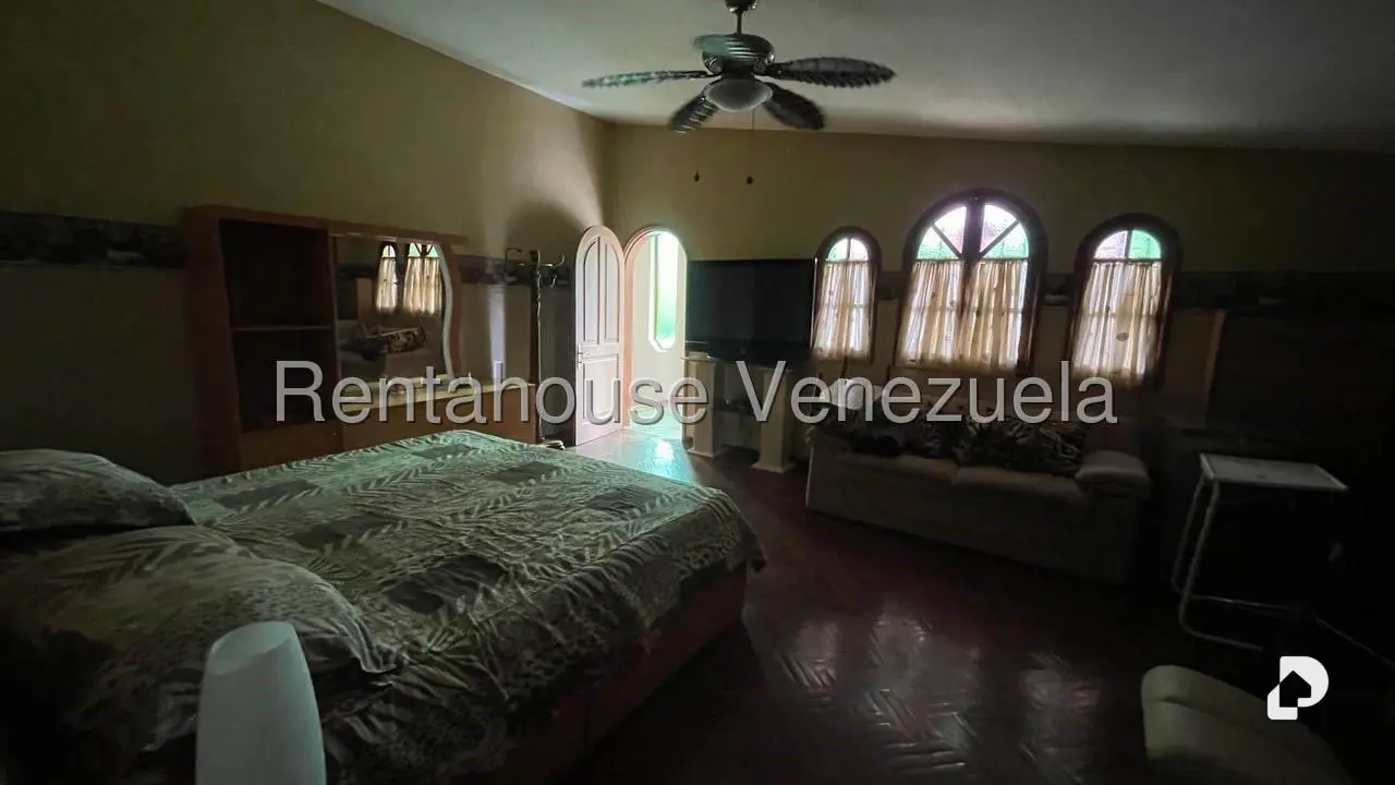Casa en Prados del Este, Caracas – 16