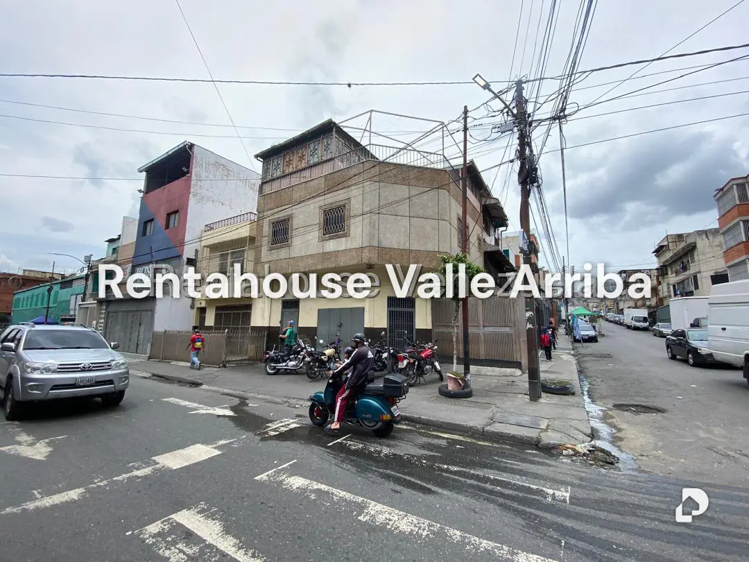 Casa en Catia, Caracas – 27