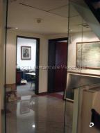 Casa en Las Mercedes, Caracas – 9