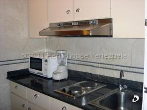 Casa en Las Mercedes, Caracas – 13