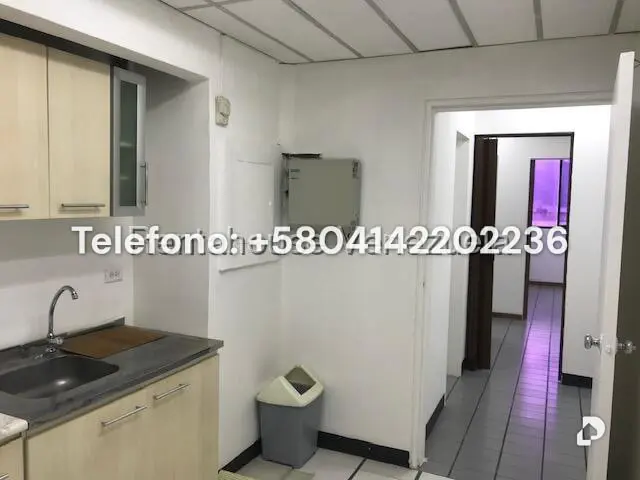 Oficina en Los Cortijos de Lourdes, Caracas – 8