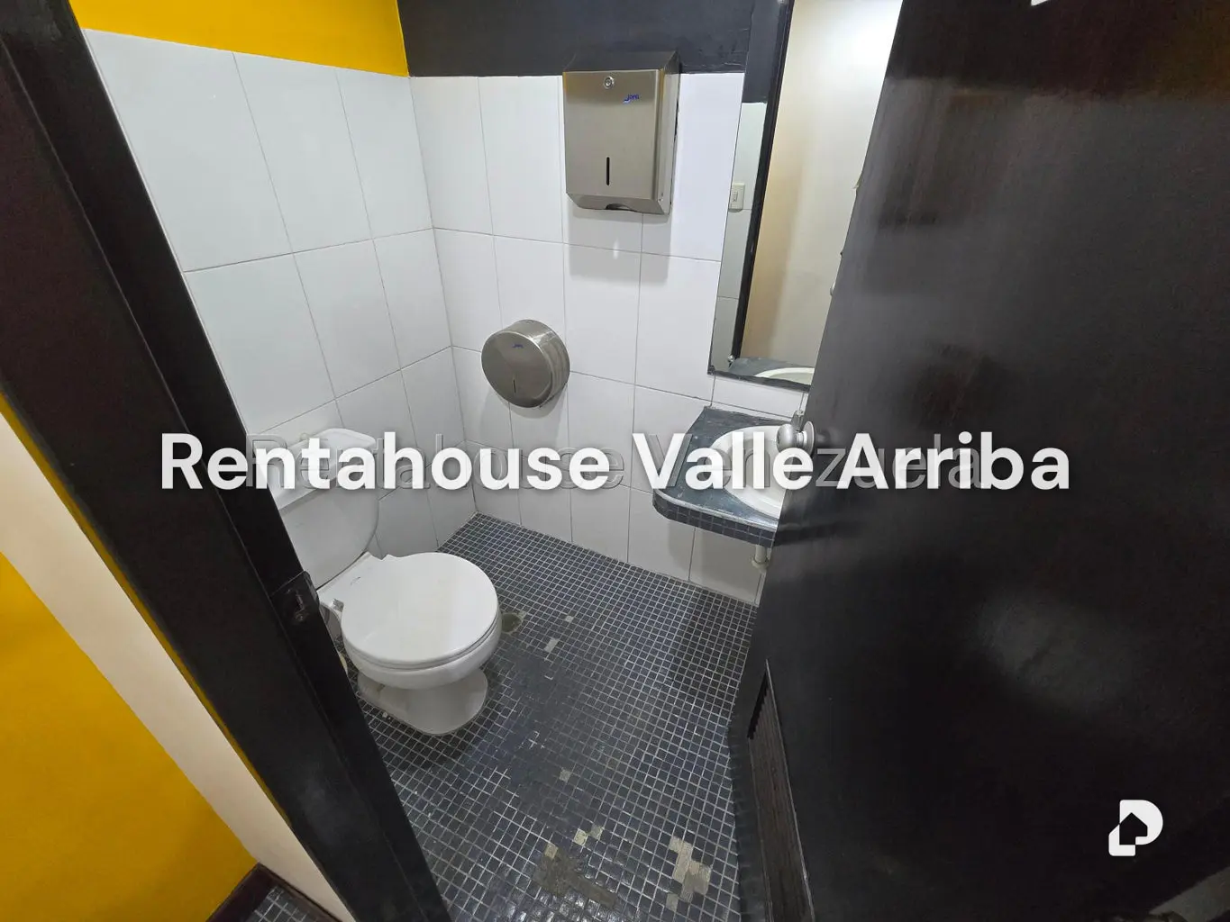 Local comercial en El Recreo, Caracas – 14