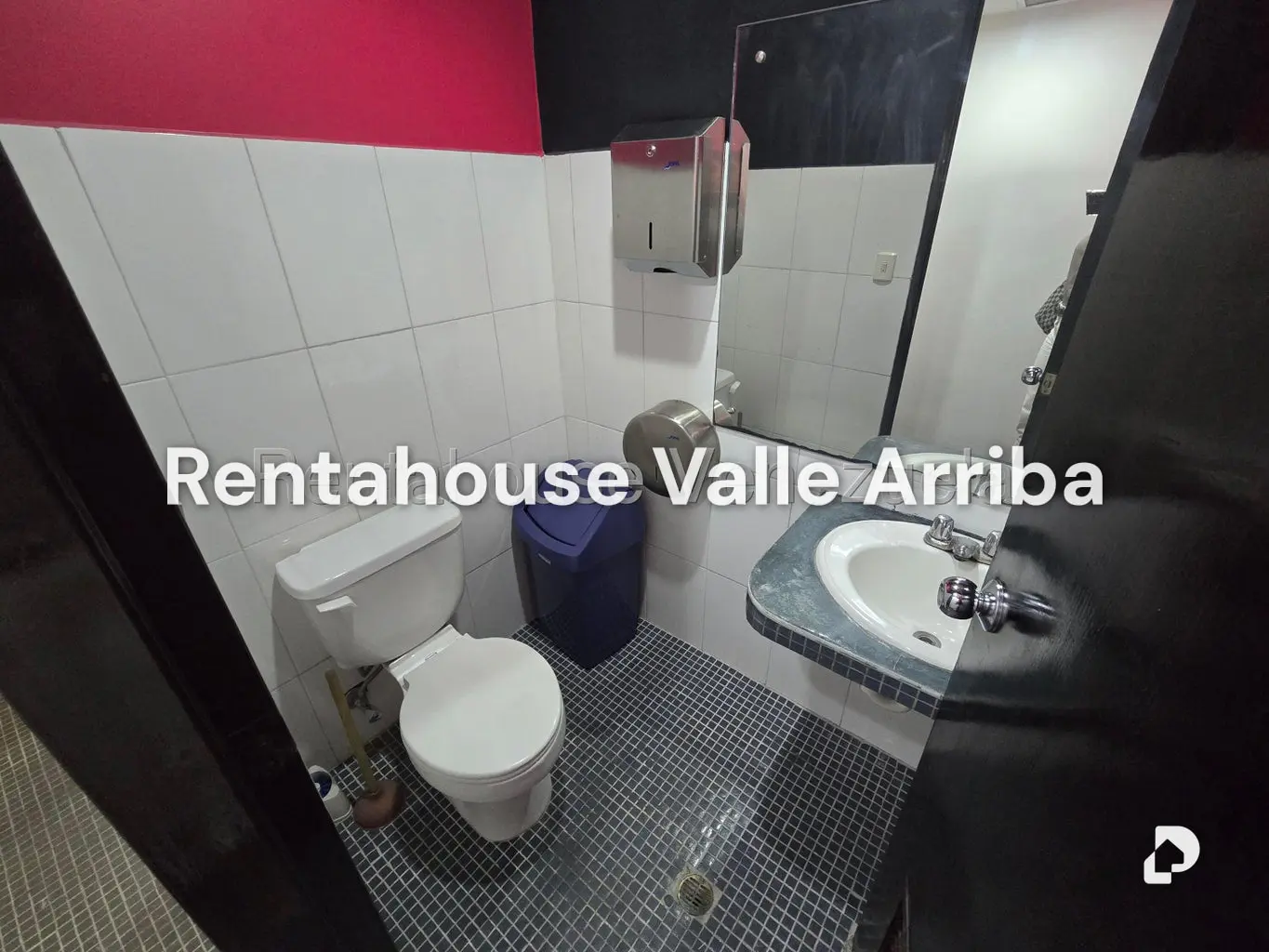 Local comercial en El Recreo, Caracas – 15