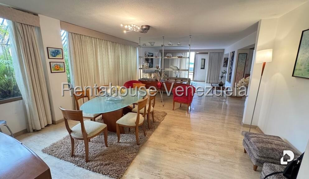 Apartamento en San Bernardino, Caracas – 24