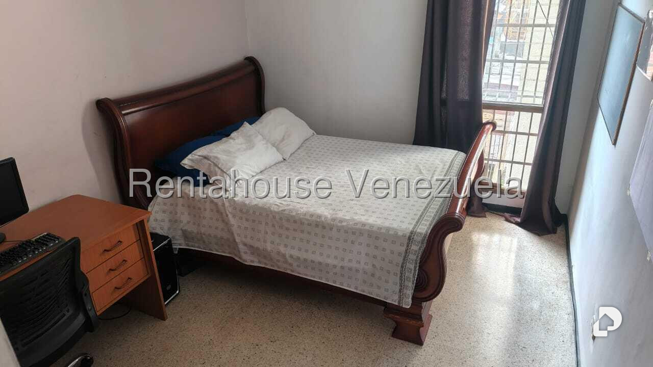 Apartamento en Catia, Caracas – 11