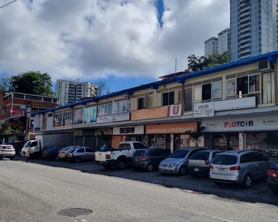 Local comercial en Los Castores, Altos Mirandinos - 1