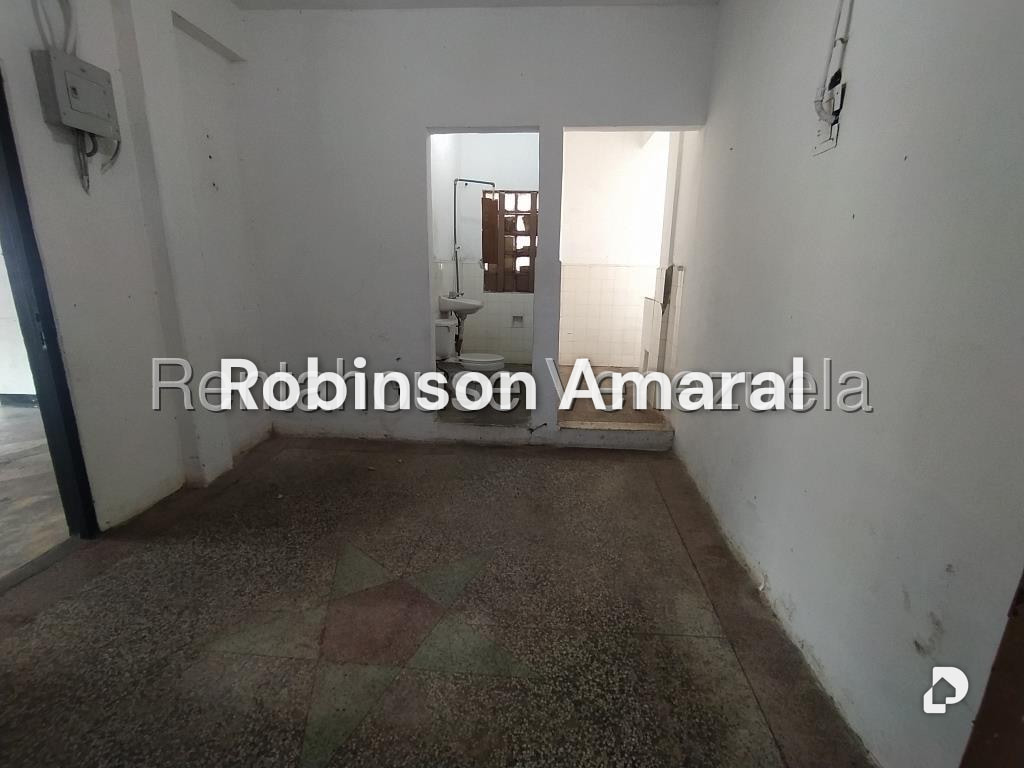 Local comercial en Prado de María, Caracas – 13