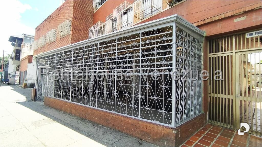 Local comercial en Prado de María, Caracas