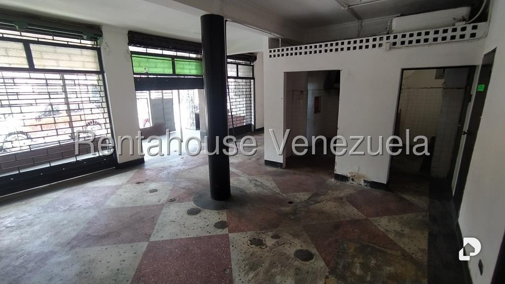 Local comercial en Prado de María, Caracas