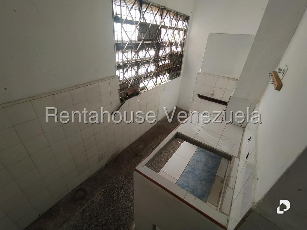 Local comercial en Prado de María, Caracas