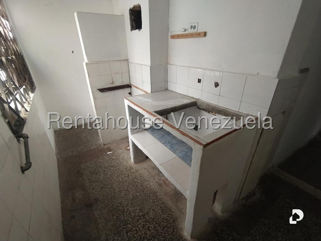 Local comercial en Prado de María, Caracas