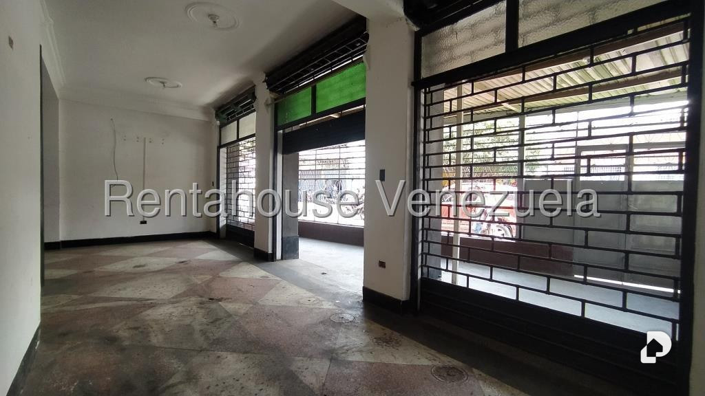 Local comercial en Prado de María, Caracas