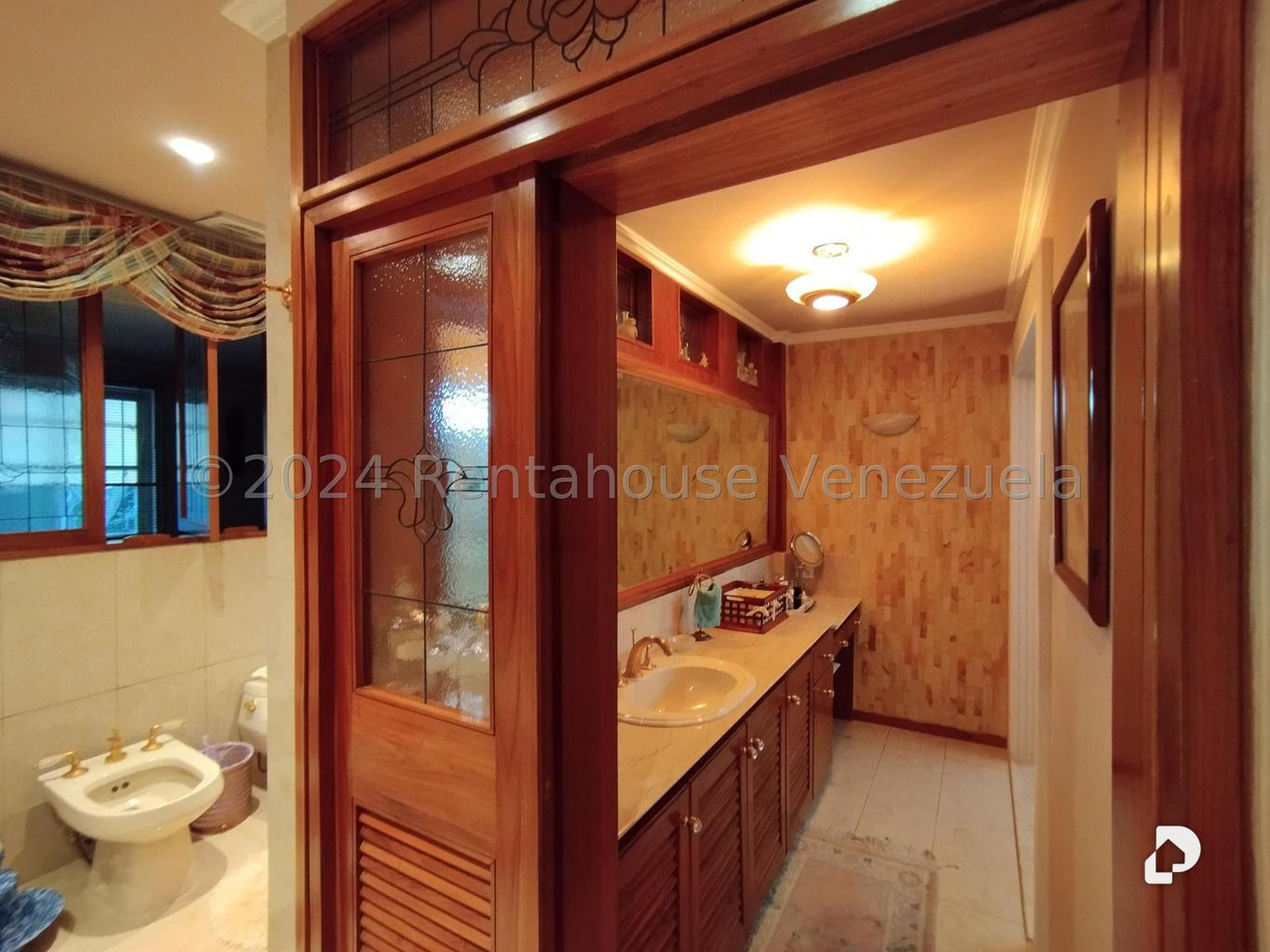 Casa en Macaracuay, Caracas – 25
