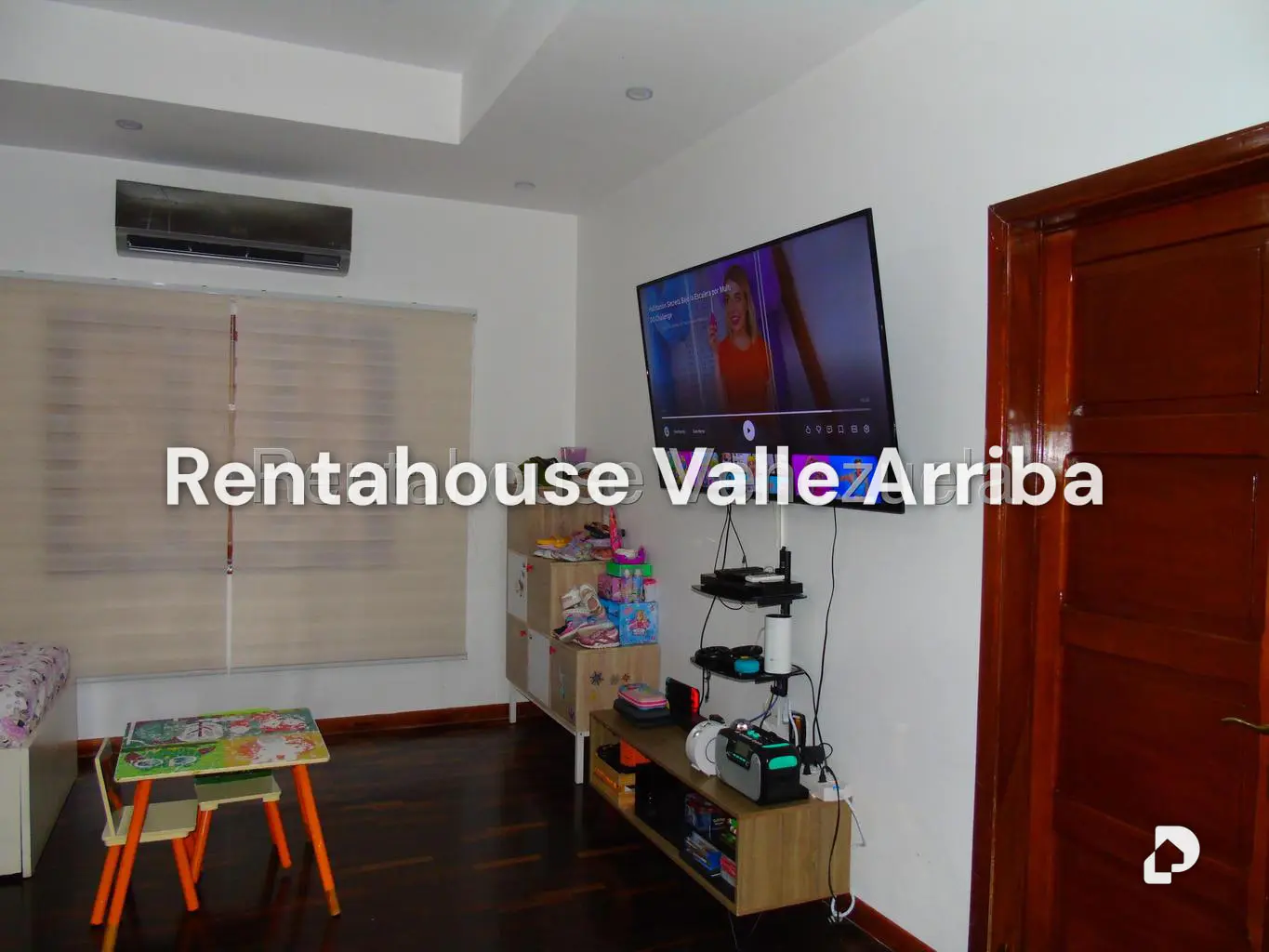 Casa en Altamira, Caracas – 28