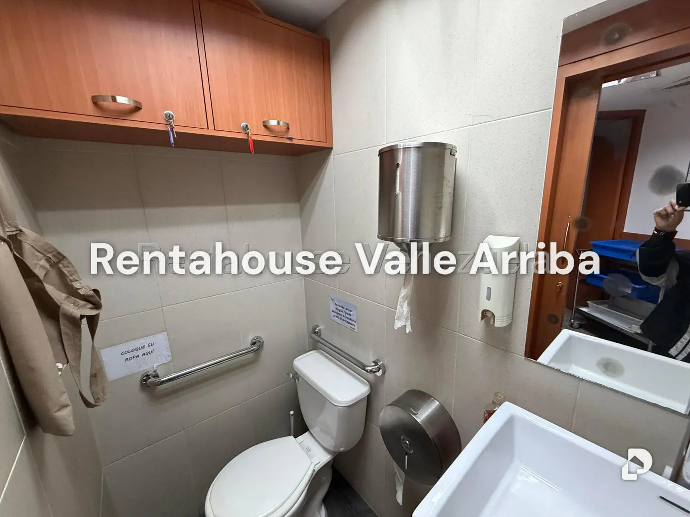 Local comercial en Los Salias, San Antonio de Los Altos – 28