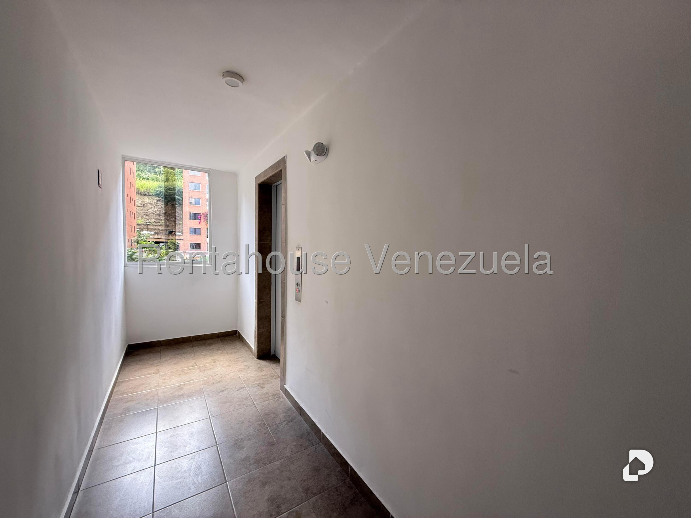 Apartamento en Colinas de La Tahona, Caracas – 18