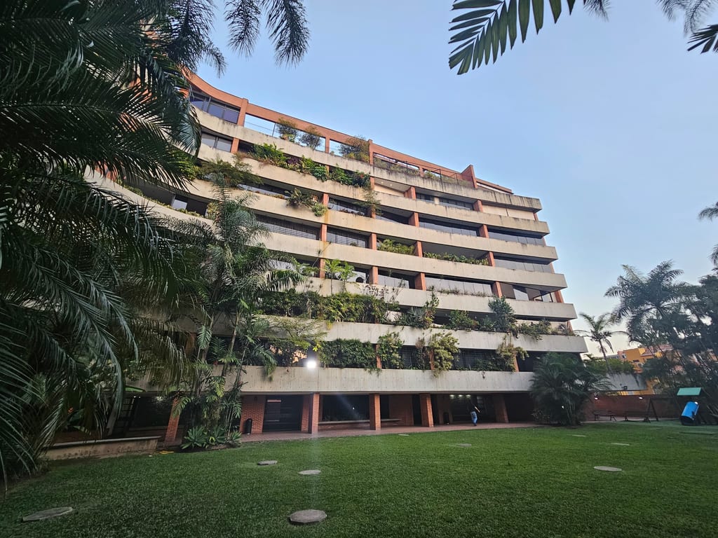 Apartamento en Campo Alegre, Caracas - 1