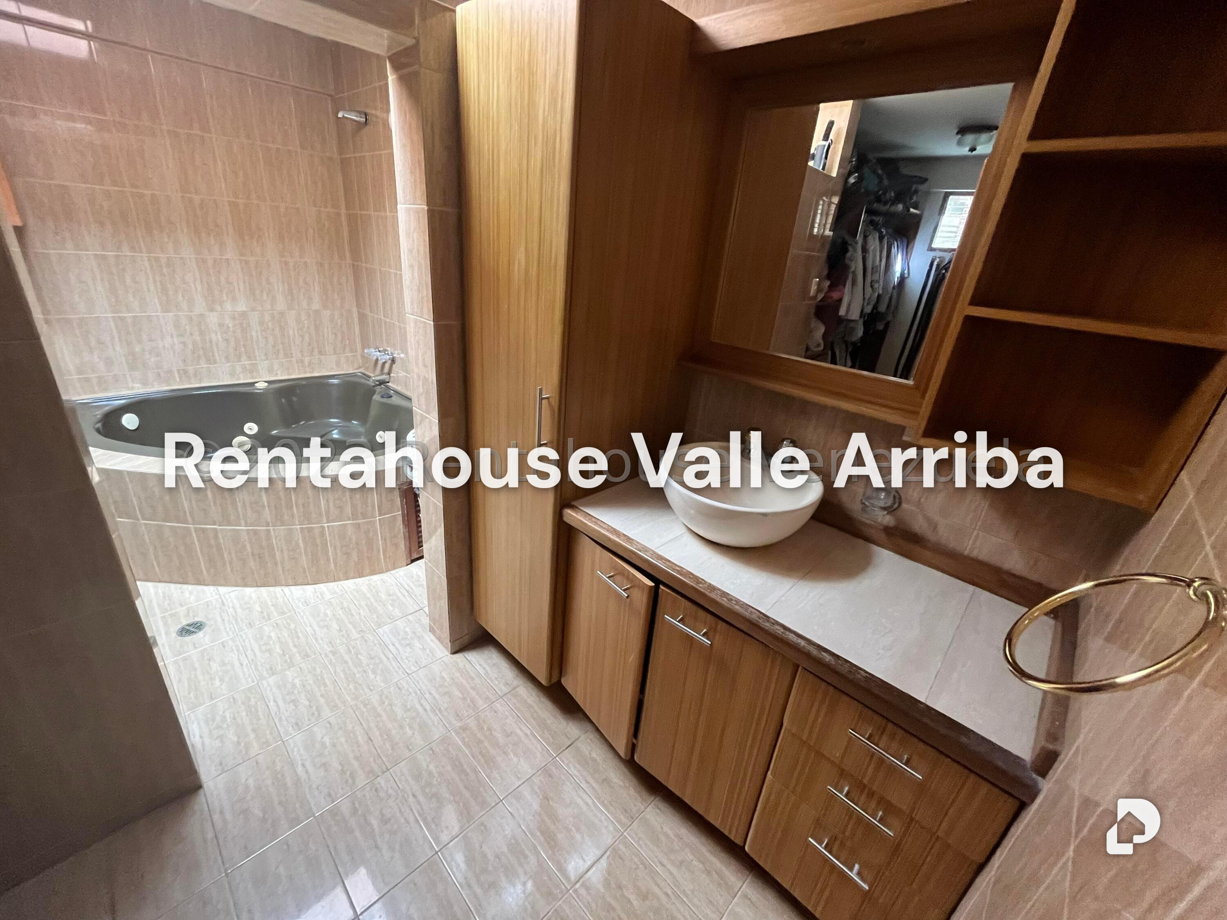 Casa en El Hatillo, Caracas – 27