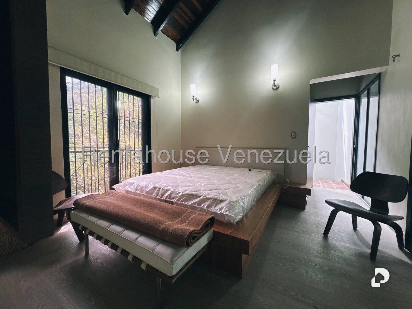 Casa en El Hatillo, Caracas – 26