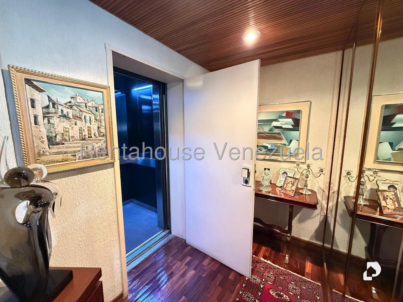 Apartamento en Altamira, Caracas – 2
