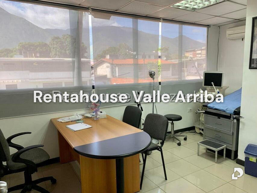 Local comercial en Chuao, Caracas – 12