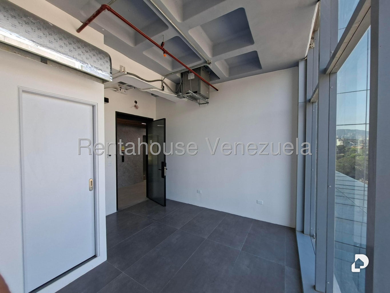 Local comercial en Las Mercedes, Caracas