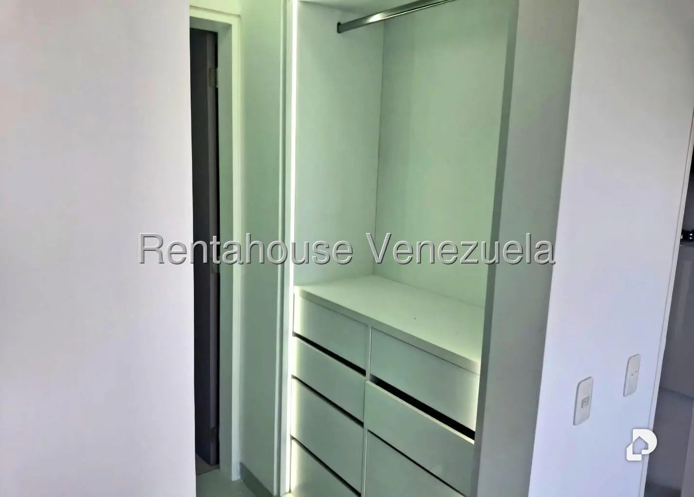 Apartamento en La Boyera, Caracas – 10