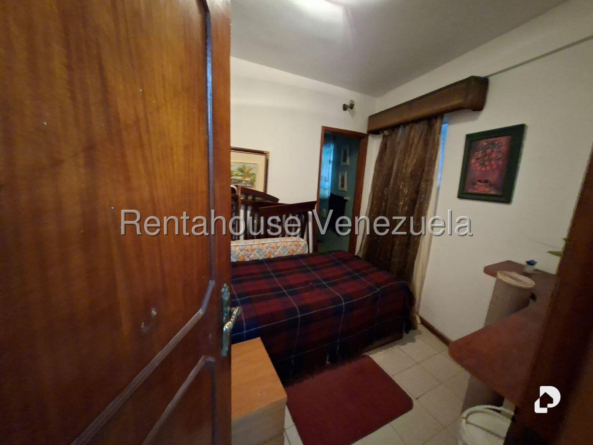 Casa en Lomas de Prados del Este, Caracas – 58