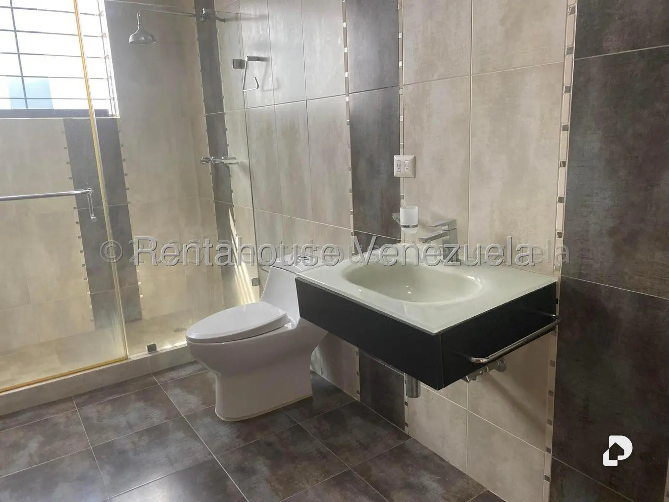 Apartamento en Solar del Hatillo, Caracas – 24