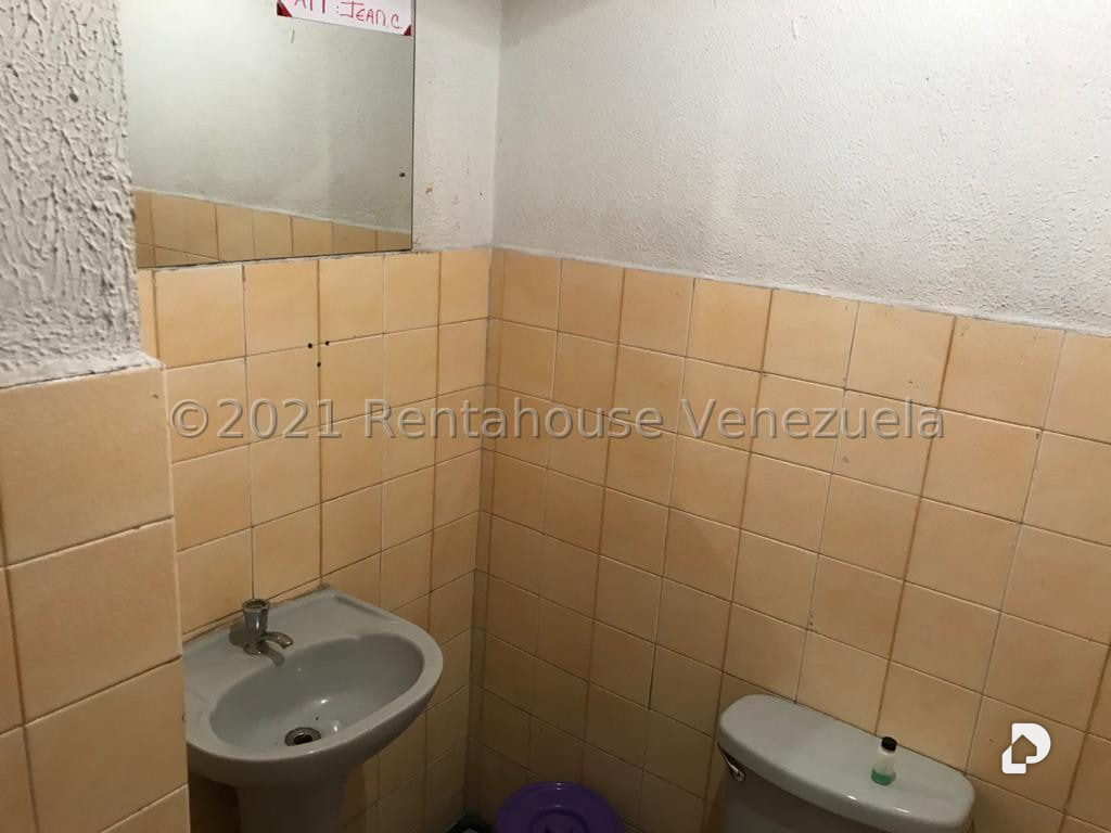 Local comercial en Parroquia La Candelaria, Caracas – 6