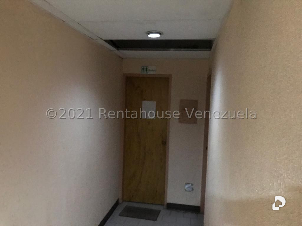 Local comercial en Parroquia La Candelaria, Caracas – 7