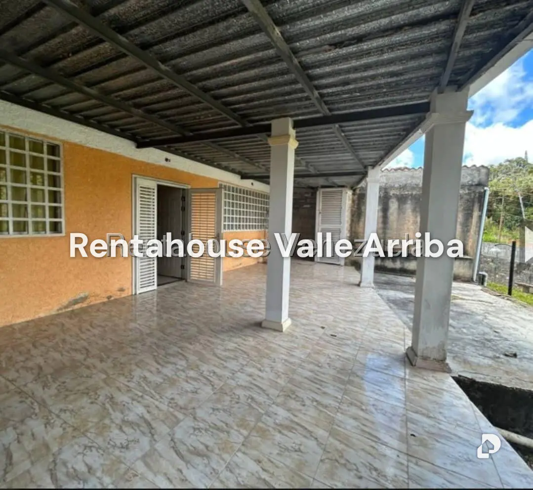 Casa en Lomas de Monte Claro, Caracas – 21